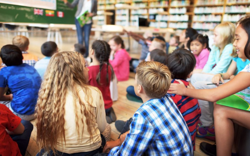 que se echa en falta en la educación de los colegios