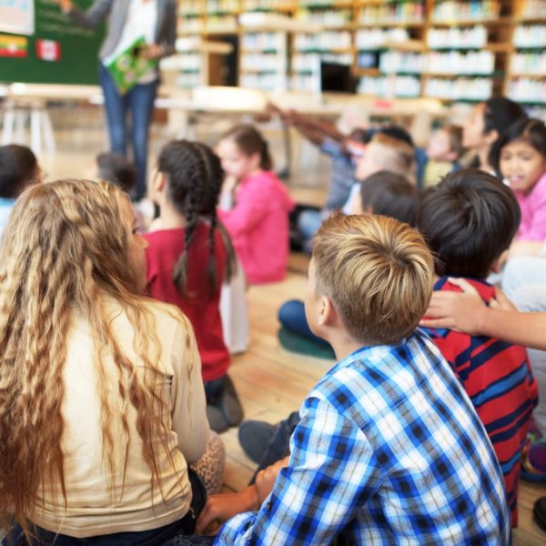 que se echa en falta en la educación de los colegios